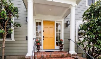 27 Cranston Ave, Newport, RI 02840
