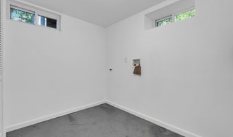 136 Pacific Ave, Beachwood, NJ 08722