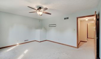 8459 Seattle Slew Ln, Indianapolis, IN 46217