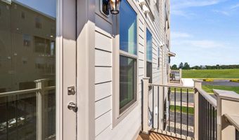 19719 MISTY MOSS Sq 1, Ashburn, VA 20147