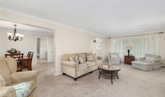 103 BIRCHWOOD Dr, North Kingstown, RI 02852