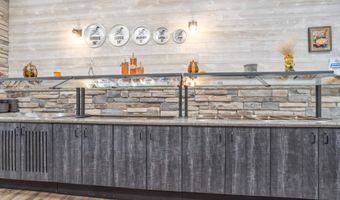 108 W 1st, Dyersville, IA 52040