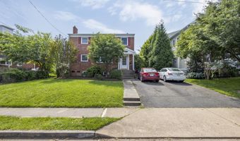 706 N CLEVELAND St, Arlington, VA 22201