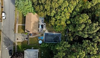 37 Carriage Rd, Cranston, RI 02920