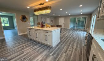 104 LAKE FRONT Dr, Dover, DE 19904