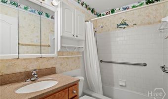 157 Ole Oak Rd, Allenhurst, GA 31301
