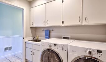 5185 Main St, Bay City, OR 97107