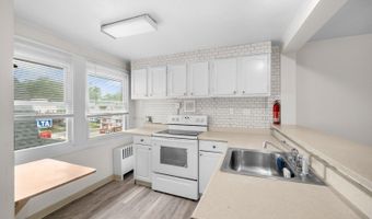 86 W Main St, Bergenfield, NJ 07621