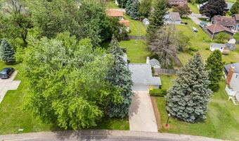 405 Inglenook Pl, Angola, IN 46703