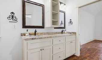 19738 Savannah St, Biloxi, MS 39532