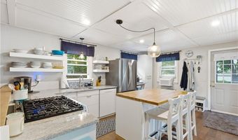 44 Highbank Ave, North Kingstown, RI 02852