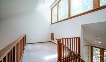 102 Chickadee Ct, Athens, GA 30605