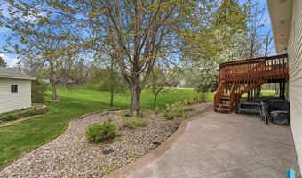 609 S Splitrock Blvd, Brandon, SD 57005
