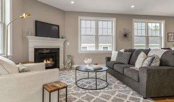 28 The Cliffs At Evergreen Cliffside Dr, Auburn, NH 03032
