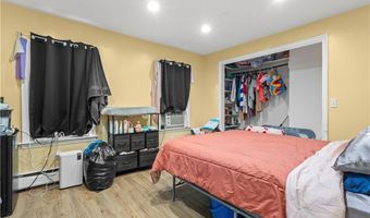 22 Whipple Ave, North Providence, RI 02911