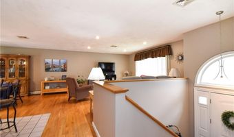 17 Middle St, North Providence, RI 02911