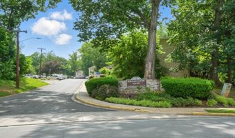 4379 AMERICANA Dr 201, Annandale, VA 22003