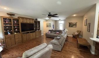1103 Chicory Ln, Aurora, MO 65605