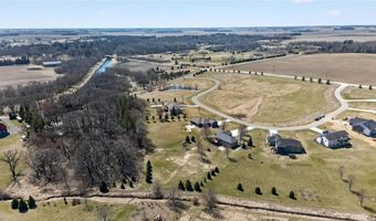 1442 30th St NW, Austin, MN 55912