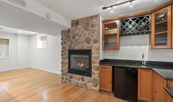 1696 Reserve Ct, Ann Arbor, MI 48103