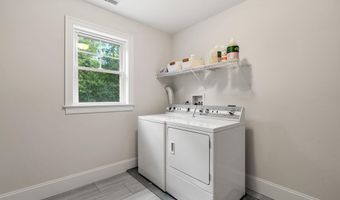32 Settlers Ct, Bedford, NH 03110