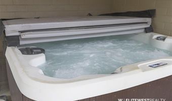 30 N Division St, Cowley, WY 82420