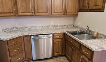 204 Steeplechase Dr, Auburn, IN 46706
