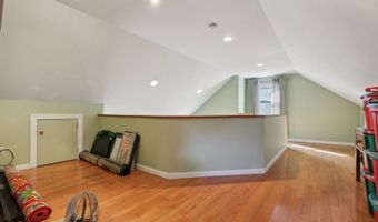 78 Main St, Bayonne, NJ 07035