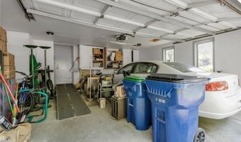 113 Meadow Spring Ln, Amherst, NY 14051