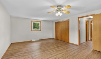 1136 W ROBERTS Ave, Appleton, WI 54914