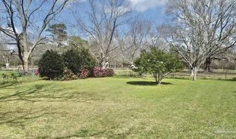 2259 E Laurel St, Atmore, AL 36502