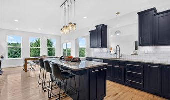 208 Berg Crossing Dr, Augusta, MO 63332