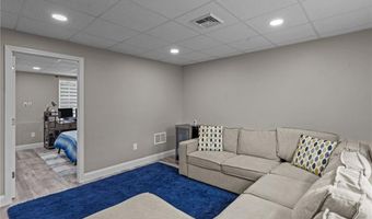 92 Dewolf Ave, Bristol, RI 02809