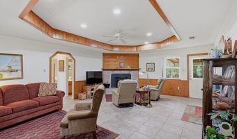 102 S Hackberry Dr, Alpine, TX 79830