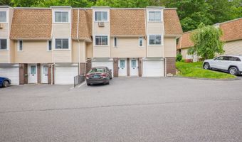 95 Chestnut St APT I, Bethel, CT 06801