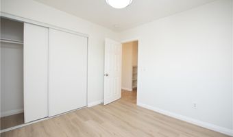 12794 Navajo Rd, Apple Valley, CA 92308