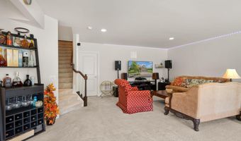 41699 BROOKEBOUROUGH Ct, Aldie, VA 20105