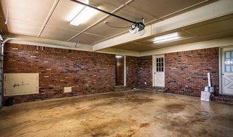 5042 Dummyline Rd, Batesville, MS 38606