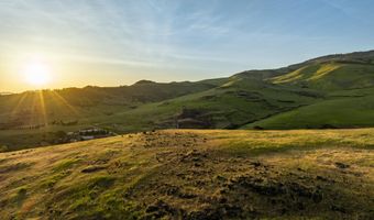 312 Sky Ridge Rd, Ashland, OR 97520