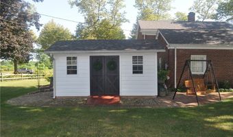 4427 Lake Rd W, Ashtabula, OH 44004
