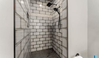 1625 W Burton Dr, Brandon, SD 57005