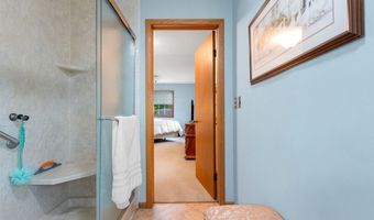 2433 CARLETON Ave, Appleton, WI 54915