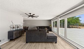 15103 Kinai Rd, Apple Valley, CA 92307