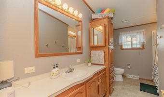 1301 Wood Duck Rd, Arnolds Park, IA 51331