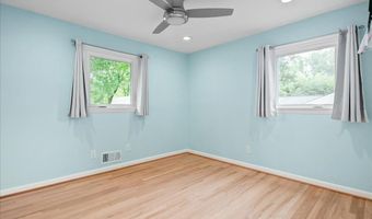 9026 MCNAIR Dr, Alexandria, VA 22309