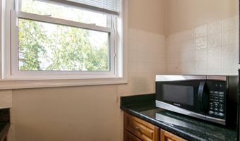 1410 QUINN St 6, Arlington, VA 22209
