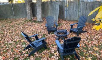 15 Maple St, Bangor, ME 04401