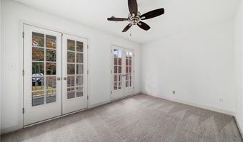 135 Staghound Ct, Alpharetta, GA 30005