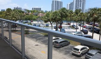 3731 N Country Club Dr 321, Aventura, FL 33180