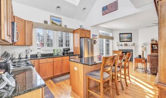 47 Copper Square Dr, Bethel, CT 06801